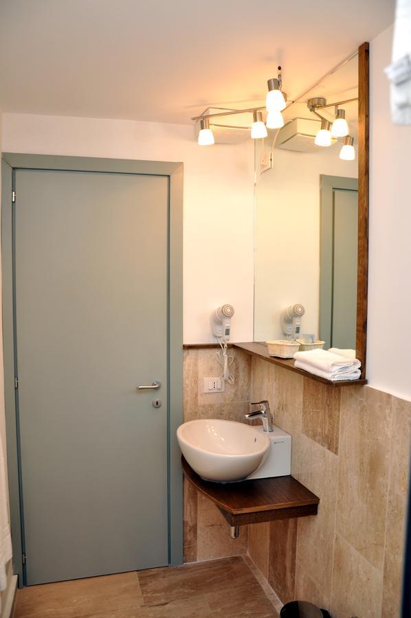 Gil'S Hotel Olbia Bagian luar foto
